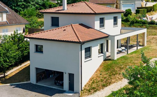 House in Montmerle-sur-Saone, Auvergne-Rhône-Alpes, France 1