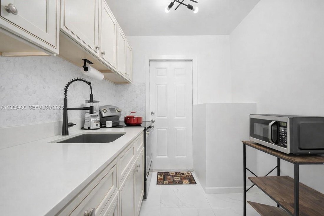 Wilton Manors, Florida, United States 4 - 18301524