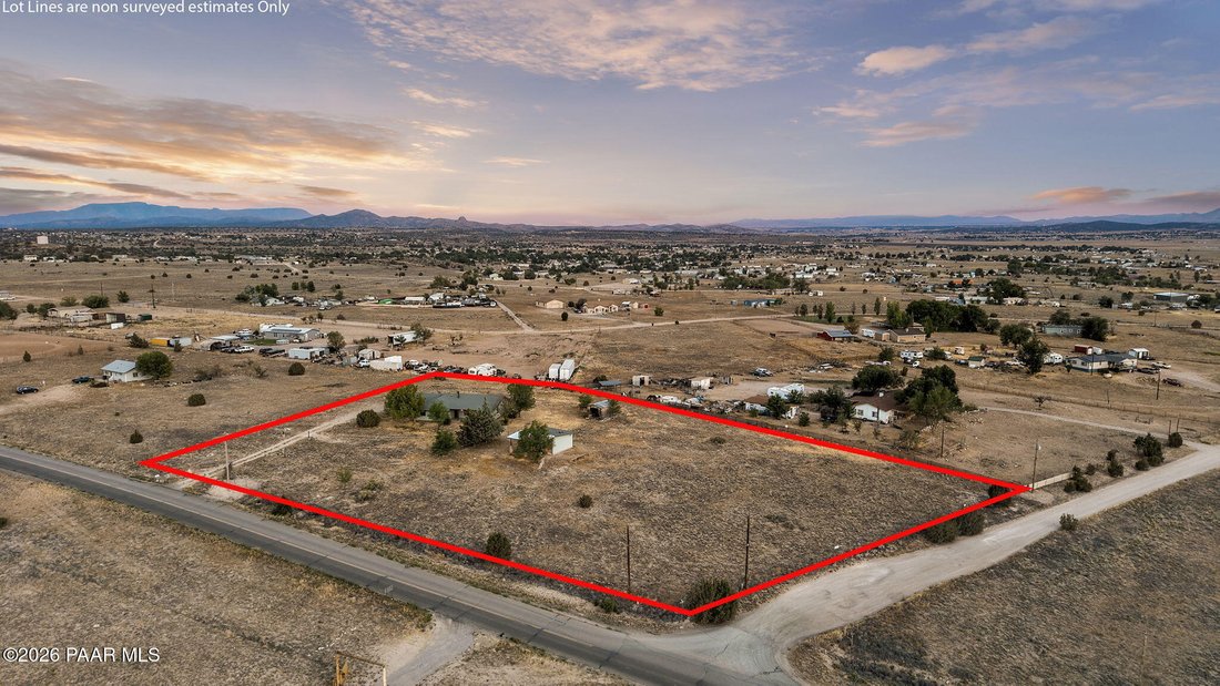 Paulden, Arizona, United States 2 - 18299415