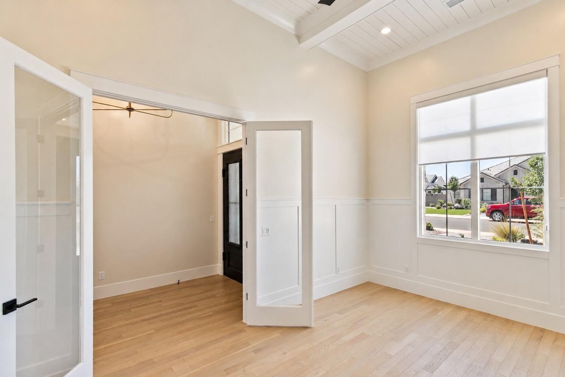 House in St. George, Utah, United States 5 - 18300006