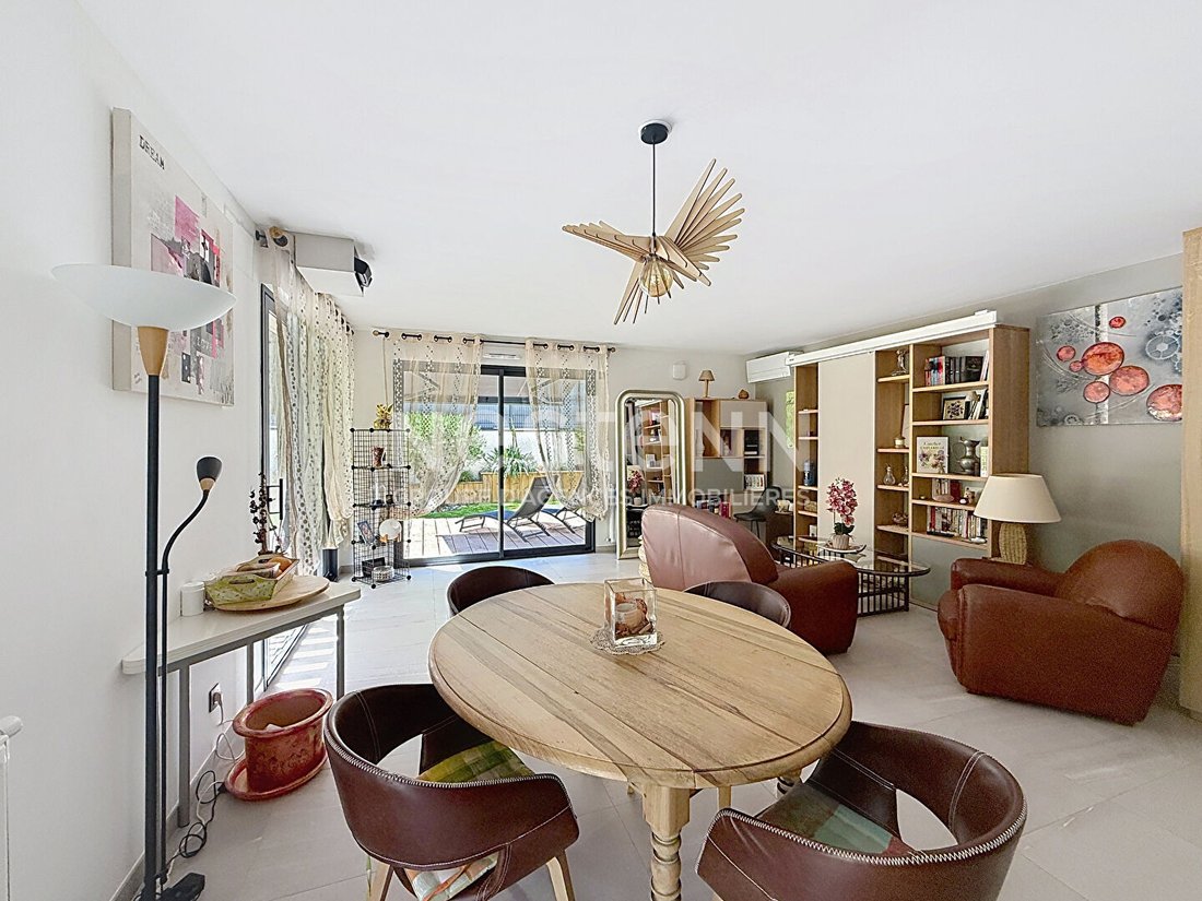 Apartment in Bron, Auvergne-Rhône-Alpes, France 2 - 18298211