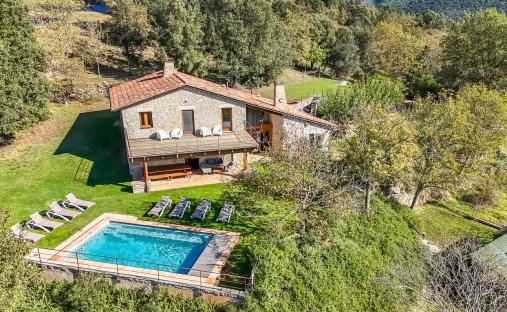 Finca à Montagut i Oix, Catalogne, Espagne 1