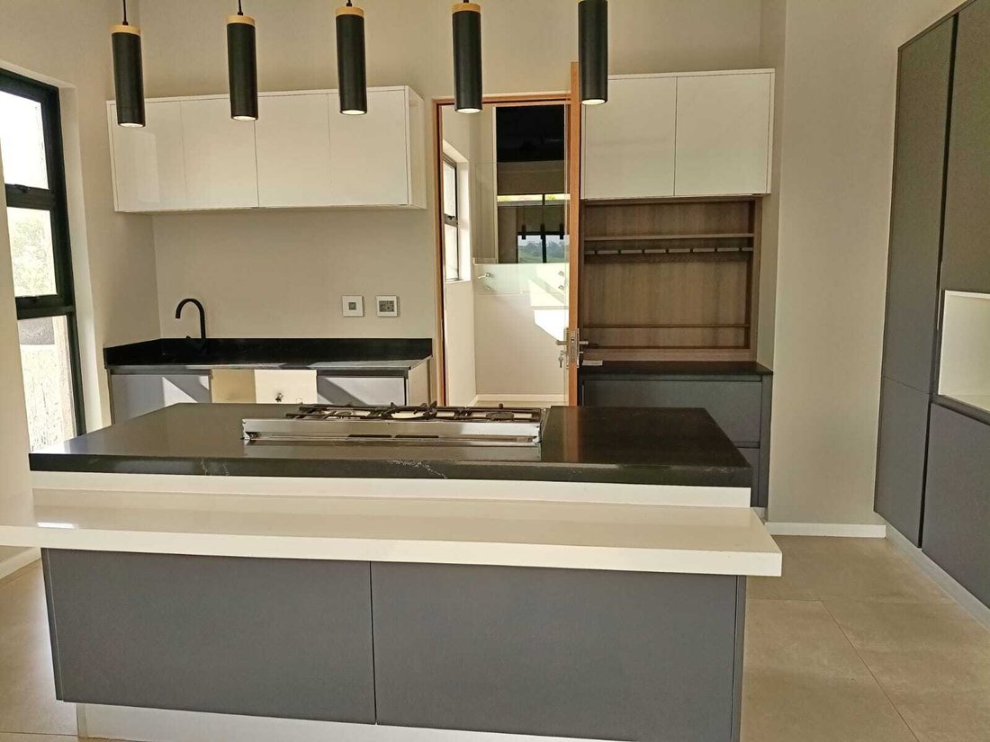 House in Port Zimbali, KwaZulu-Natal, South Africa 4 - 18303018