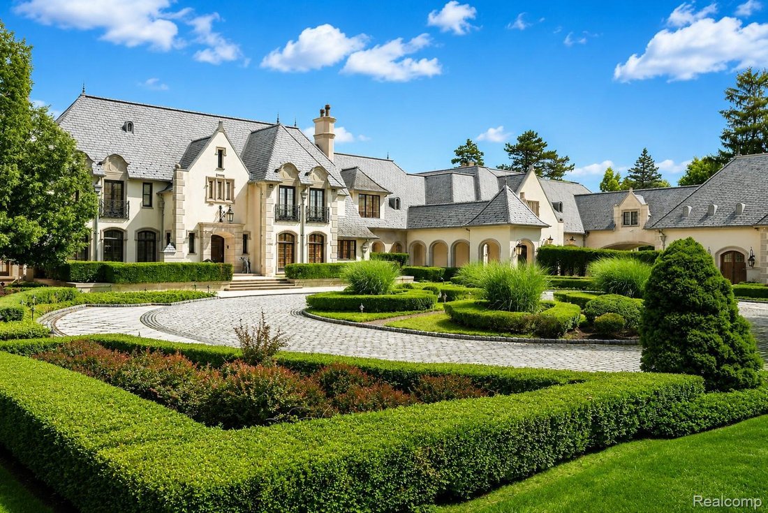 House in Orchard Lake Village, Michigan, United States 2 - 18300301