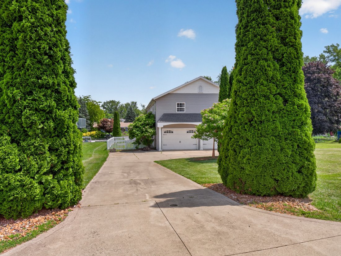 House in Cromwell, Indiana, United States 5 - 18297806