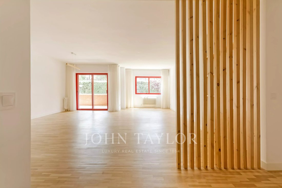 Apartment in Pozuelo de Alarcon, Comunidad de Madrid, Spain 1 - 18298111