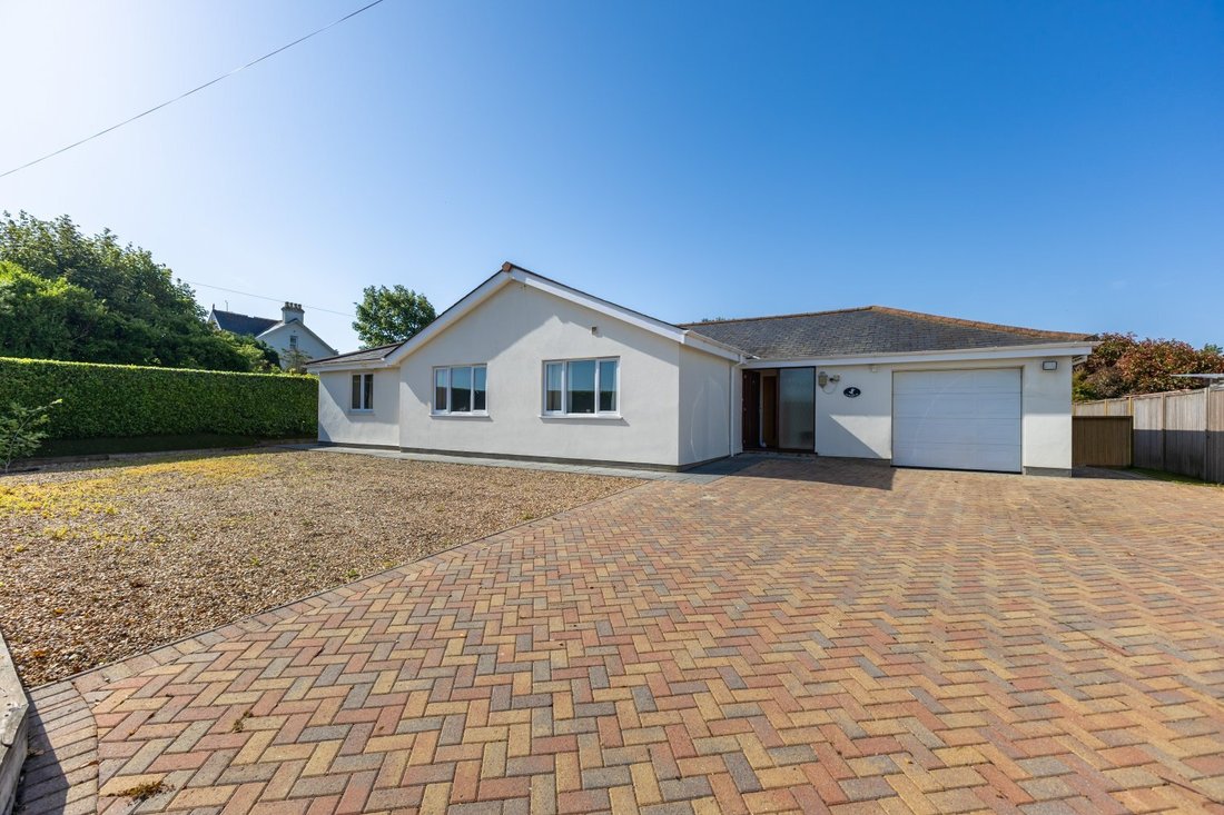 Bungalow in United Kingdom 1 - 18298709