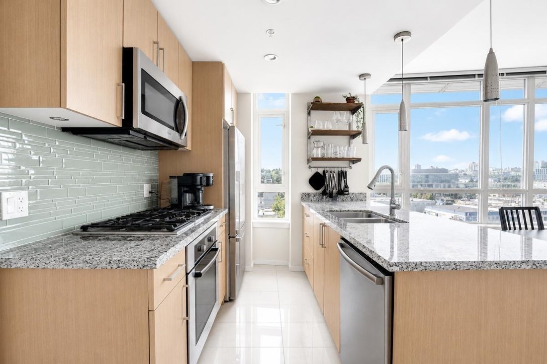 Condo in Vancouver, British Columbia, Canada 5 - 18302487