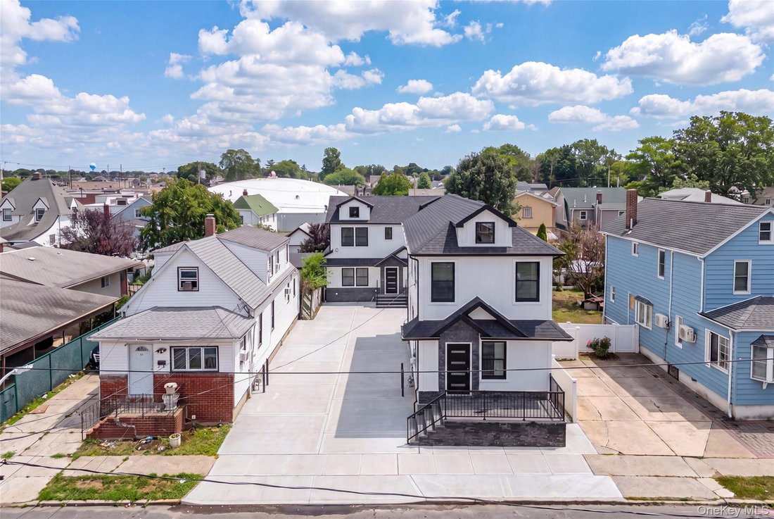 Apartment in Elmont, New York, United States 1 - 18301708