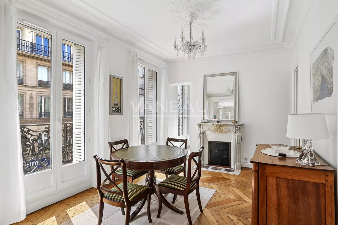 Apartment in Odéon, Paris 6e Arrondissement, Paris 4 - 18298738