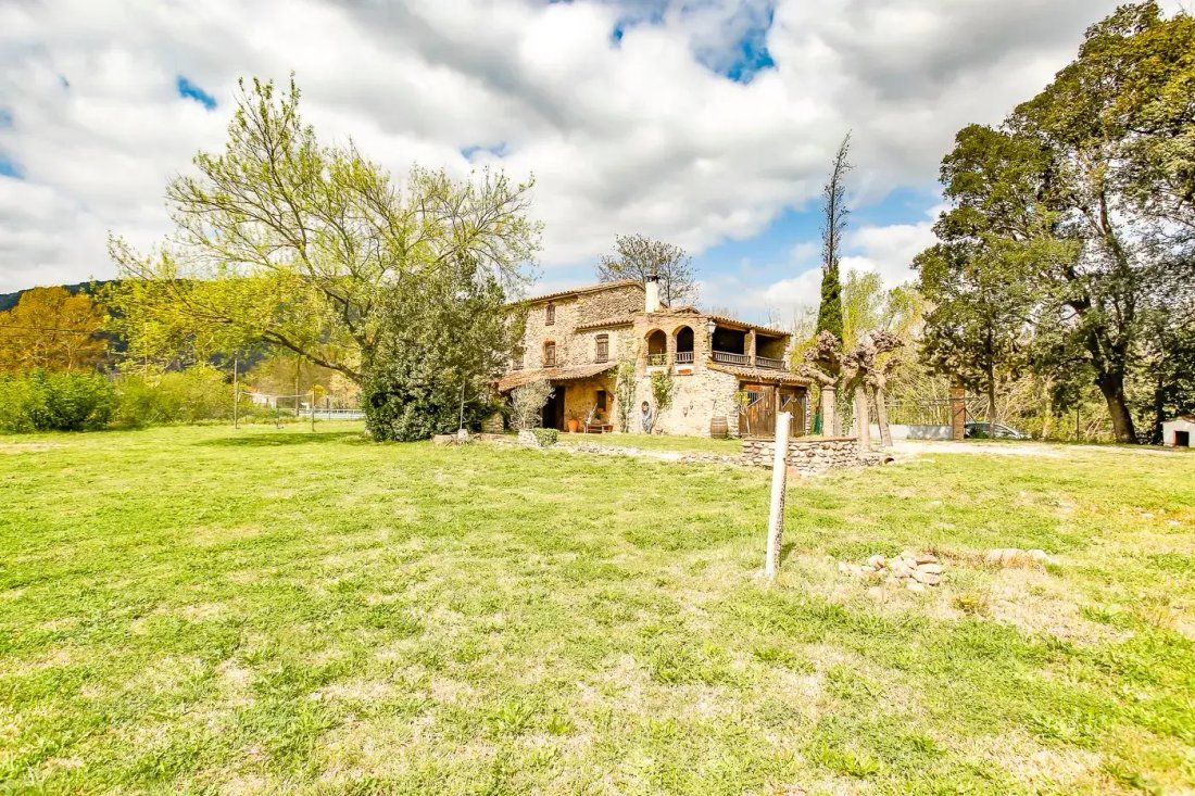 Finca in la Cellera de Ter, Catalonia, Spain 3 - 18301087