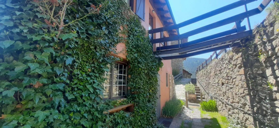 Chalet in Alp, Catalonia, Spain 4 - 18300086