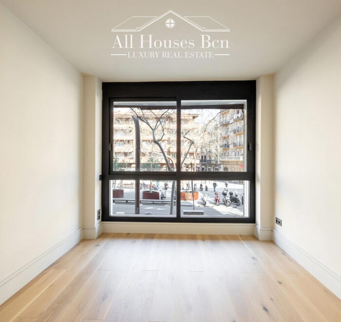 Apartment in Sants-Montjuic, Barcelona, Spain 2 - 18300929