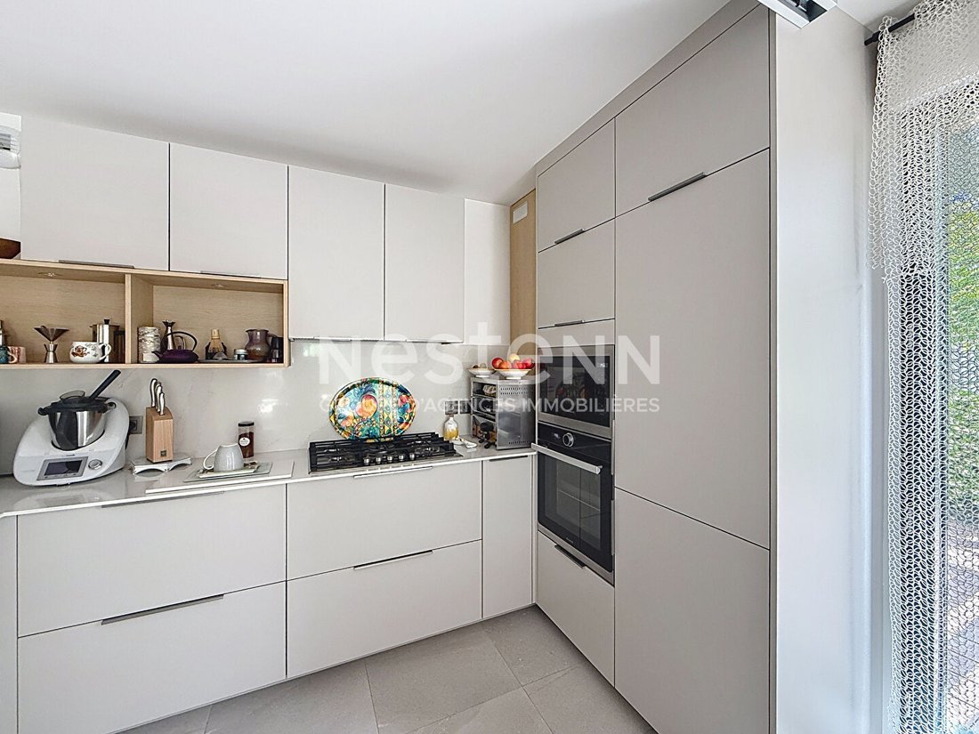 Apartment in Bron, Auvergne-Rhône-Alpes, France 5 - 18298211