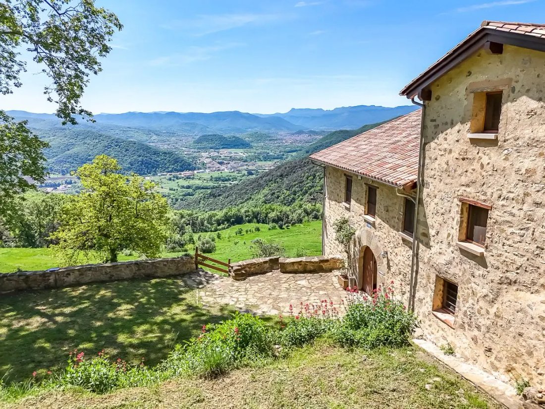 Land in Sant Joan les Fonts, Catalonia, Spain 1 - 18300004