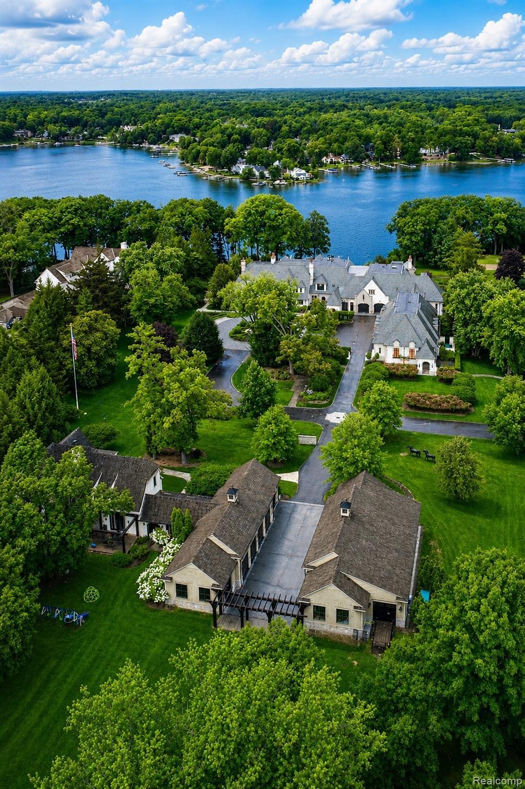 House in Orchard Lake Village, Michigan, United States 5 - 18300301