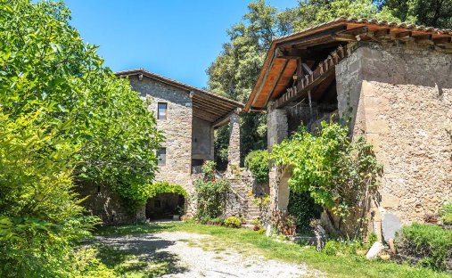 Finca in Olot, Catalonia, Spain 1