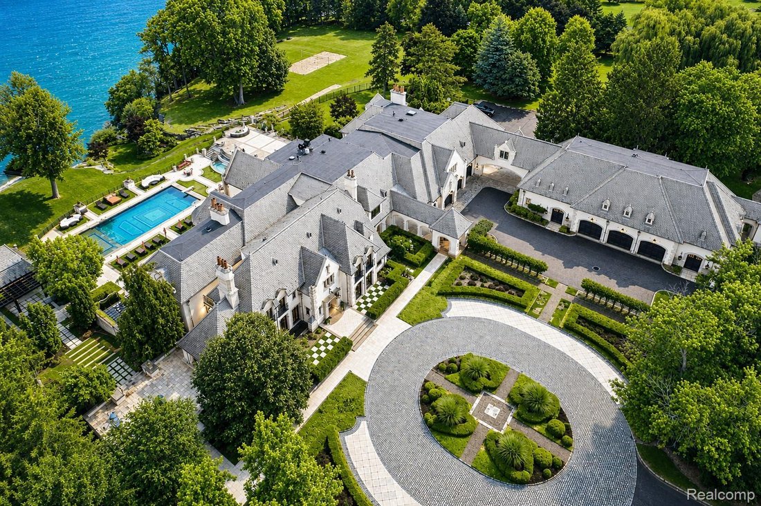 House in Orchard Lake Village, Michigan, United States 1 - 18300301