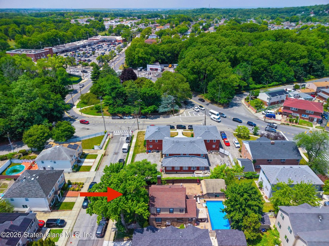 House in New York, New York, United States 3 - 18300092