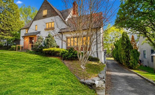 House in Dumont, New Jersey, United States 1
