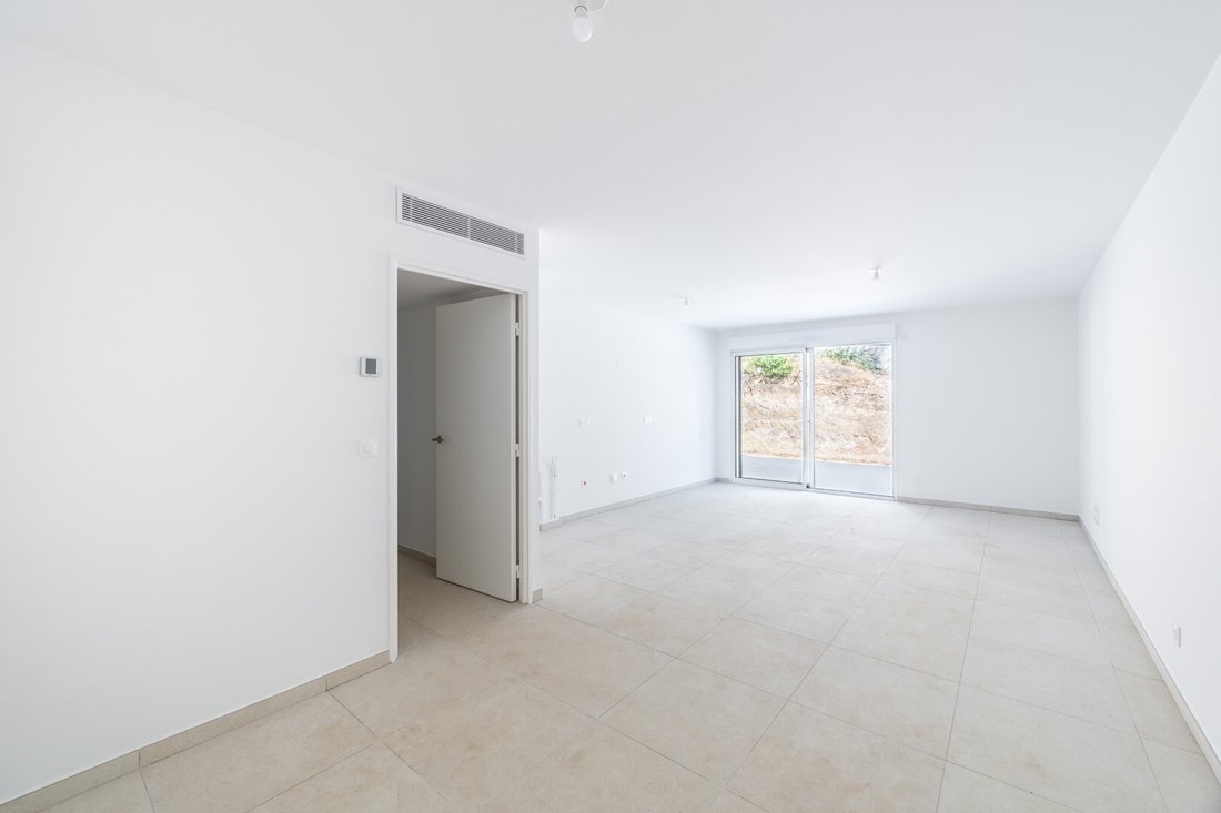 Apartment in Vallergues, Cannes, France 5 - 18298803