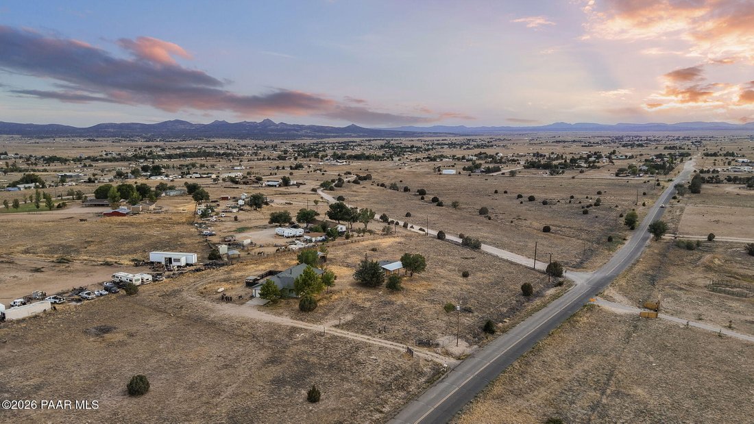 Paulden, Arizona, United States 5 - 18299415