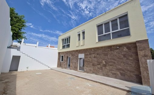 House in Sao Domingos de Rana, Lisbon, Portugal 1