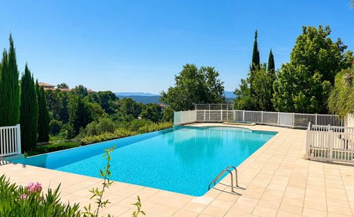 Apartment in Mazenod-Bellevue-Saint Donat-Banon, Aix-en-Provence, France 1