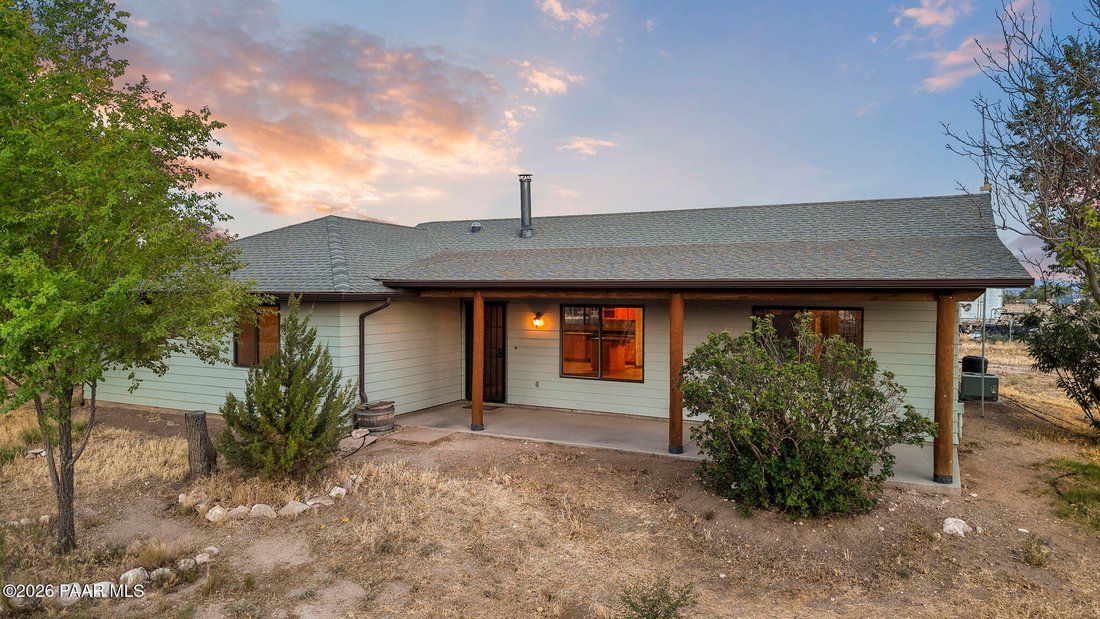 Paulden, Arizona, United States 1 - 18299415