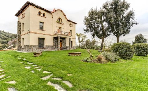 House in la Roca del Valles, Catalonia, Spain 1