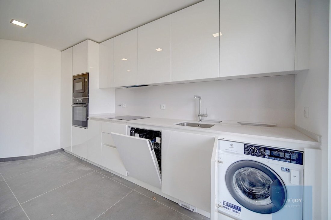Apartment in Carcavelos e Parede, Lisbon, Portugal 4 - 18302686
