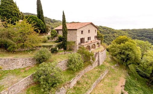 Finca in Montagut i Oix, Catalonia, Spain 1