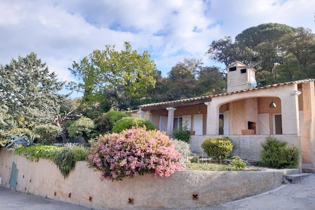 Villa in Grimaud, Provence-Alpes-Côte d'Azur, France 1 - 18298415