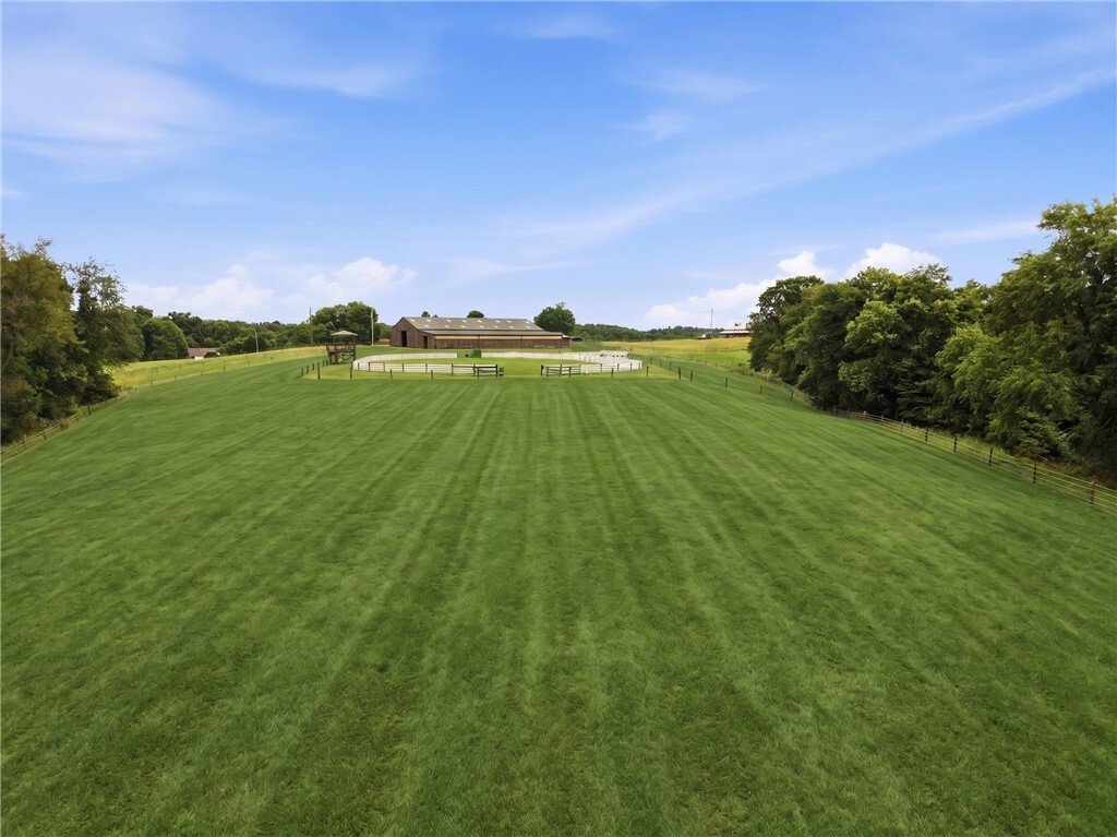 Farm Ranch in Aliquippa, Pennsylvania, United States 3 - 18300291