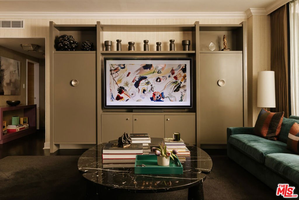 Condo in Los Angeles, California, United States 4 - 18301650