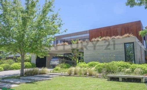 House in Belén de Escobar, Buenos Aires Province, Argentina 1