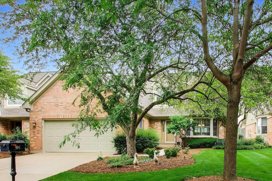 Townhouse in Village of Lakewood, Illinois, United States 1 - 18301279