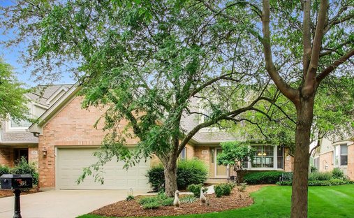 Townhouse in Village of Lakewood, Illinois, United States 1
