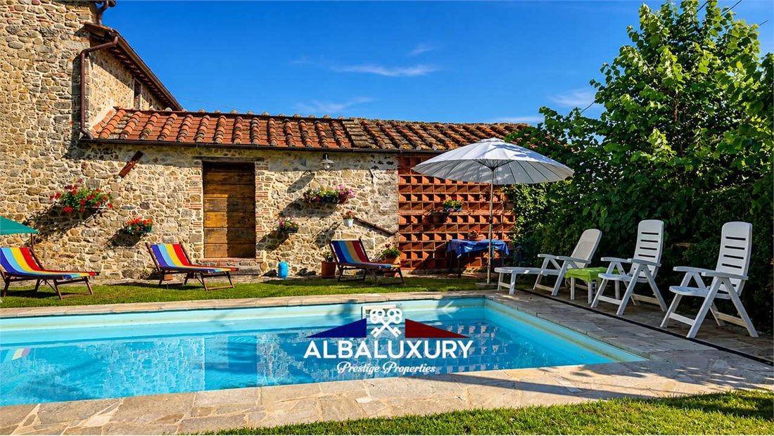 Farm Ranch in Historic Center, Lucca, Tuscany 4 - 18300982
