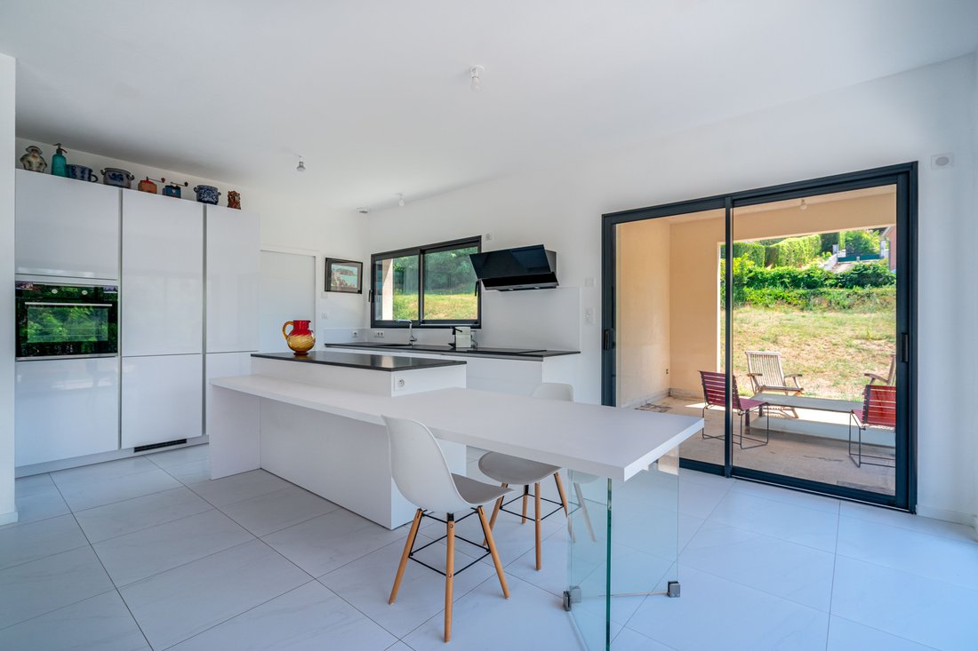 House in Montmerle-sur-Saone, Auvergne-Rhône-Alpes, France 2 - 18298273