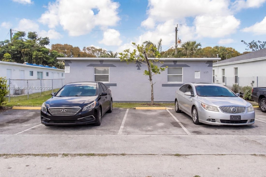 Wilton Manors, Florida, United States 1 - 18301524