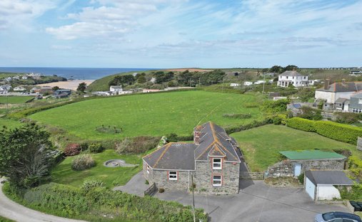 House in Porthcothan Bay, England 1