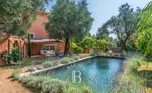 Country House in Grasse, Provence-Alpes-Côte d'Azur, France 1