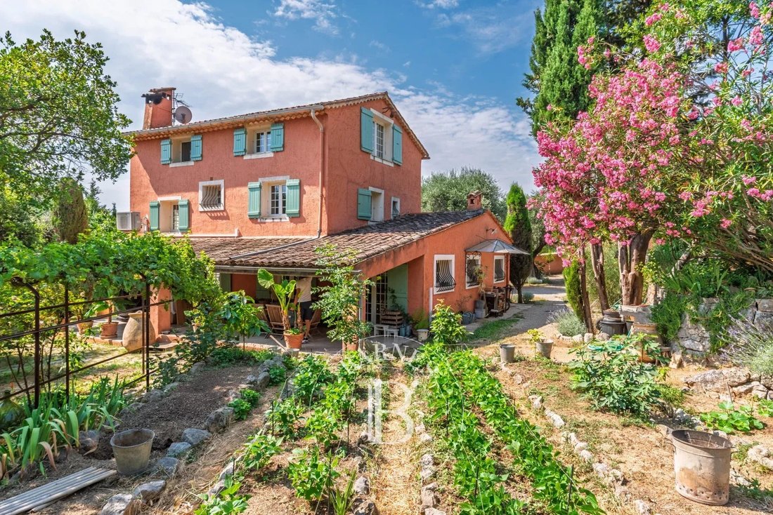Landhaus in Grasse, Provence-Alpes-Côte d'Azur, Frankreich 3 - 18302670