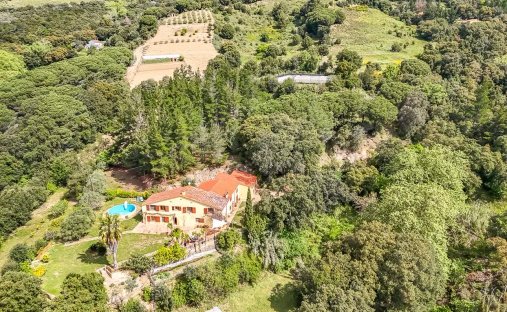Finca a Sant Cebrià de Vallalta, Catalogna, Spagna 1