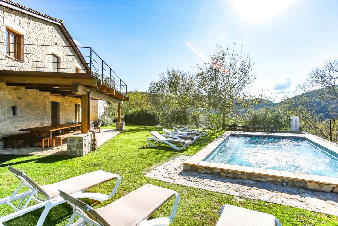 Finca in Montagut i Oix, Catalonia, Spain 1 - 18301326