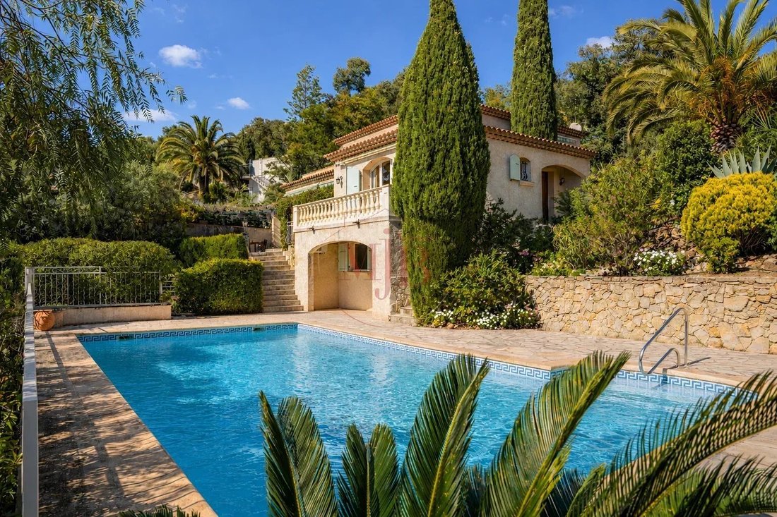 House in Les Issambres, Roquebrune-sur-Argens, France 1 - 18298134