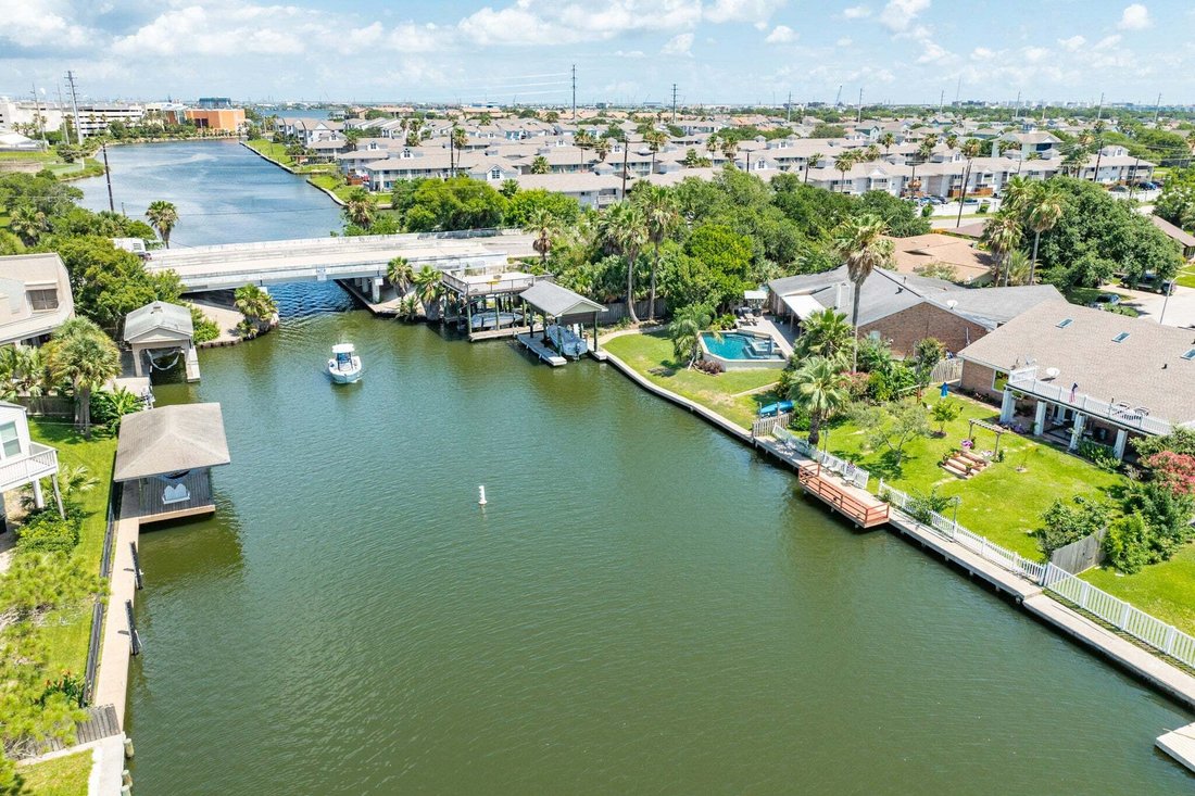 House in Galveston, Texas, United States 5 - 17629773