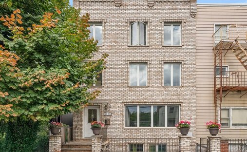 House in New York, New York, United States 1