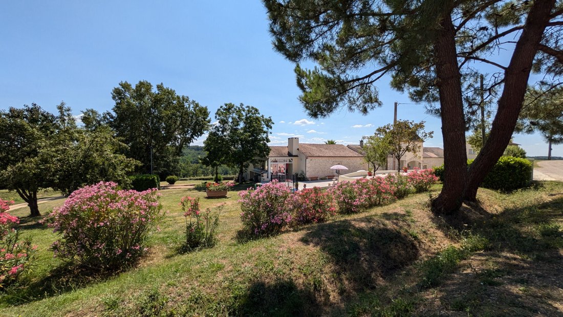 Villa in Marmande, Nouvelle-Aquitaine, France 2 - 18302914